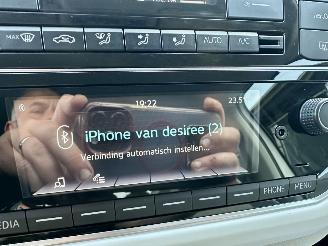 Volkswagen Up! 1.0i 65pk beats 5drs - nap - line assist - clima - cruise - pdc - privacy glass - subwoofer - licht + regensens picture 34