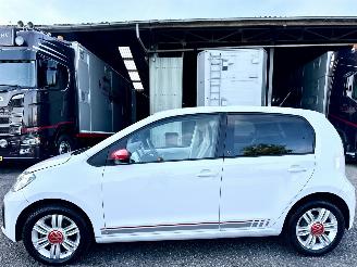 krockskadad bil auto Volkswagen Up! 1.0 beats 2020/11