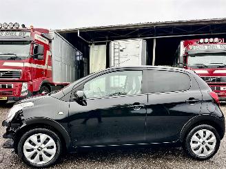 Coche accidentado Citroën C1 1.0 VTi 72pk Millenium 5drs - 77dkm nap - carplay - airco - cruise - privacy glass - aux - usb - scherm 2021/11