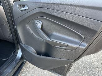 Ford Kuga 1.5 EcoB Turbo 150pk 6-bak ST-Line - nap - navi - xenon - park assist - leer + alcantara - zwarte hemel - keyless picture 58