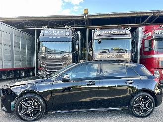 skadebil auto Mercedes A-klasse 250e AMG Bus Sol Limited - nap - pano - 1e eig - widescreen - sfeerverl - camera - front + line assist - keyless 2022/6