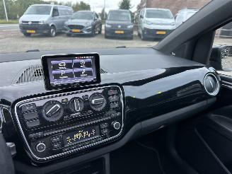 Volkswagen Up! gereserveerd 1.0 60pk High Up! Bluem. 5drs - nap - pano  - leer - stoelverw - airco - cruise - pdc - privacy glass picture 33