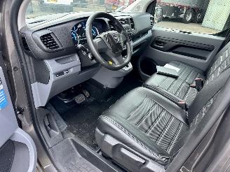 Opel Vivaro E Combi 75kWh 136pk aut 9-Pers lang - nap - pano - 1e eig - leer - airco - cruise - pdc - privacy glass picture 16