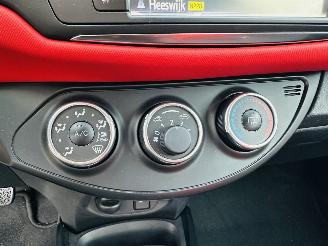 Toyota Yaris 1.3 VVT-i 99pk aut + f1 Dynamic - 48dkm nap - 1e eig - navi - cam - pdc v+a - airco - cruise - parelmoer picture 41