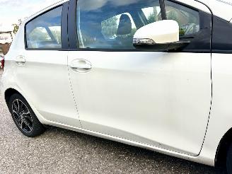 Toyota Yaris 1.3 VVT-i 99pk aut + f1 Dynamic - 48dkm nap - 1e eig - navi - cam - pdc v+a - airco - cruise - parelmoer picture 67
