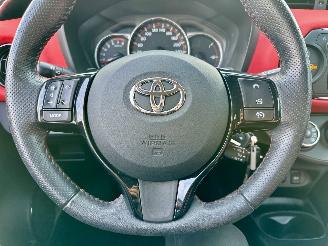 Toyota Yaris 1.3 VVT-i 99pk aut + f1 Dynamic - 48dkm nap - 1e eig - navi - cam - pdc v+a - airco - cruise - parelmoer picture 28