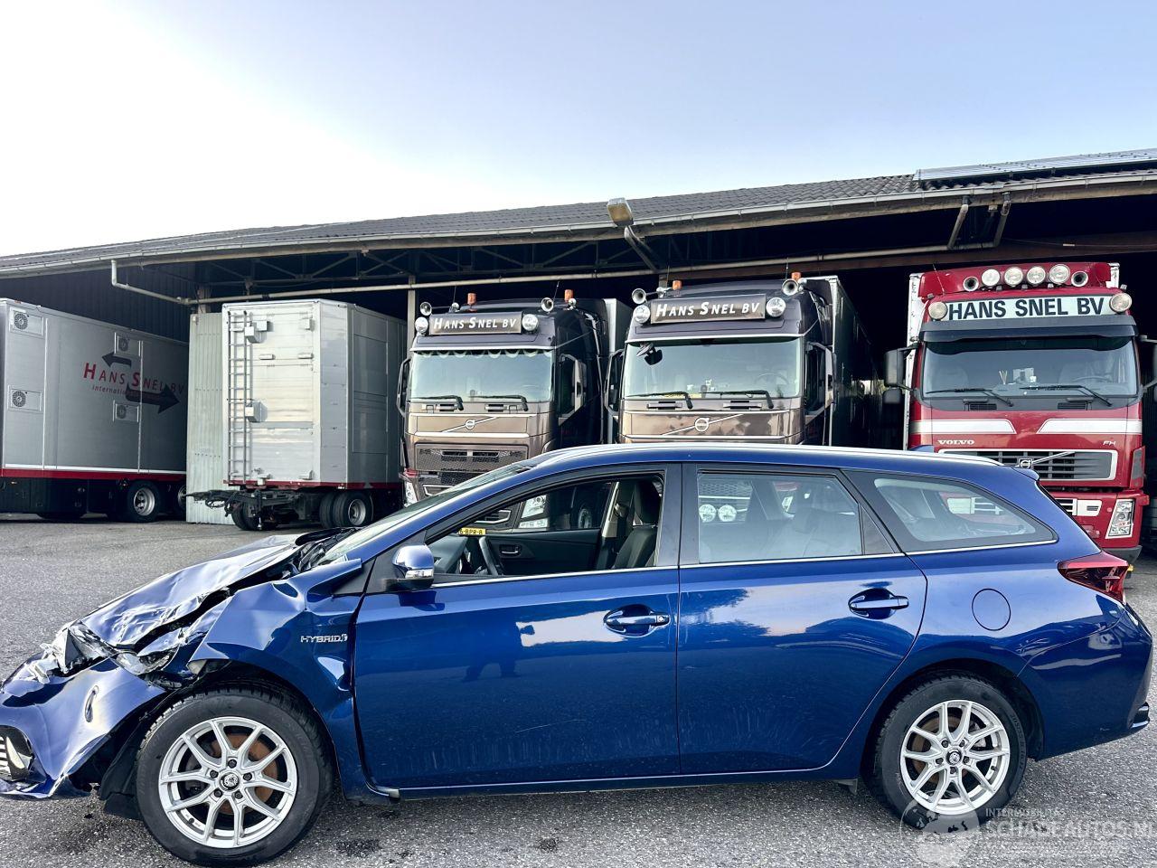 Toyota Auris Touring Sports 1.8 Hybrid 99pk aut Aspiration - nap - clima - cruise - navi - camera - aux - usb - facelift