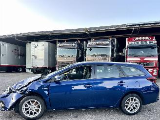 skadebil auto Toyota Auris Touring Sports 1.8 Hybrid 99pk aut Aspiration - nap - clima - cruise - navi - camera - aux - usb - facelift 2015/9
