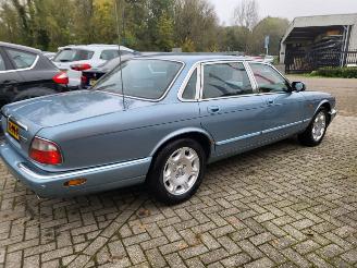 Jaguar Xj-8 4.0  SOVEREIGN   N.A.P  rijdbaar  top jongtimer picture 4