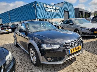 Coche accidentado Audi A4 allroad A4 allroad 2.0 TDI QUATTRO 177 PK S-TRONIC PRO LINE 1e eigenaar 2013/7