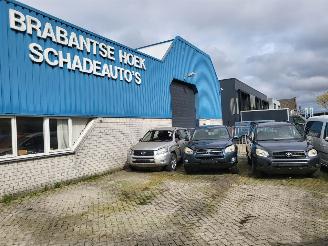 Unfallwagen Toyota Rav-4 3X Rav-4 2.2 MET O.A  D-4d D-cat 4x4 130 Kw 1 e eigen 55000 km EXECUTIVE 2010/3