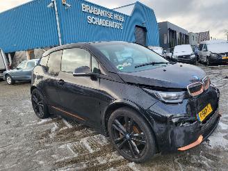 damaged passenger cars BMW i3 i3 S 120Ah 42 kWh RoadStyle Edition 1 van 1000 nwprijs € 50000.- 2019/12