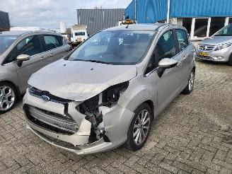 krockskadad bil auto Ford B-Max AUTOMAAT  1.6 TI-VCT Titanium 2015/8
