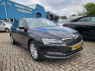 Schadeauto Skoda Superb Superb Combi 1.5 TSI ACT Business Edition Plus rijdbaar 2022/7