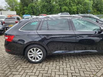 Skoda Superb Superb Combi 1.5 TSI ACT Business Edition Plus rijdbaar  NWE APK picture 18