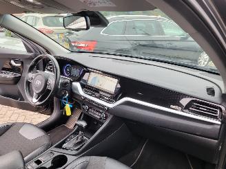 Kia Niro Niro 1.6 GDi Hybrid DynamicLine 1e eigenaar rijdbaar picture 16