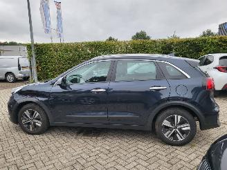 Kia Niro Niro 1.6 GDi Hybrid DynamicLine 1e eigenaar rijdbaar picture 11