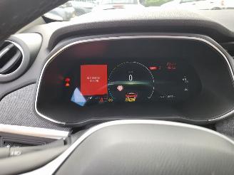 Renault Zoé incl accu INTENSE  51 KW met CCS lader  8000 km GEEN SCHADE technisch probleem picture 4