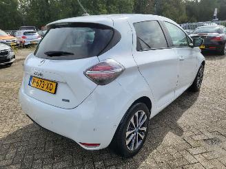 Renault Zoé incl accu INTENSE  51 KW met CCS lader  8000 km GEEN SCHADE technisch probleem picture 15