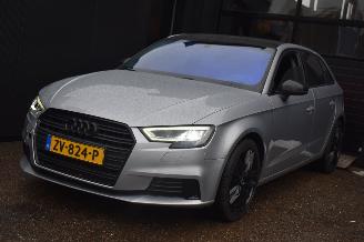Auto incidentate Audi A3 1.6 30 Tdi Design Pro Line 116Pk *Navi/Clima 2019/8