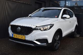 Voiture accidenté MG ZS EV 45kwh Luxury 143Pk *Navi/Clima/Camera/Leder/Panorama/Stoelverwarming 2021/10
