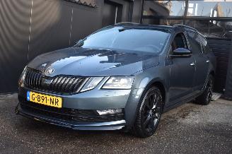 Voiture accidenté Skoda Octavia 1.6 Tdi Greentech Sport Business 116Pk *Navi/Clima/Xenon 2019/10