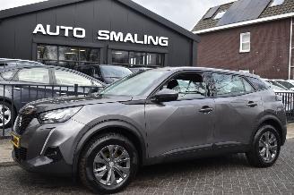 Damaged car Peugeot 2008 1.2 Puretech Blue Lease Active 131Pk *Navi/Clima/Camera 2021/11