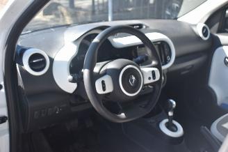 Renault Twingo 22Kwh R80 E-tech Equilibre 82Pk SOH 93% *Navi/Clima picture 8