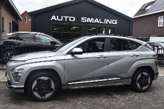 krockskadad bil auto Hyundai Kona 48.6Kwh Comfort Smart 135Pk 3FASE SOH 100% *Navi/Clima/Camera/stoelverwarming 2025/9