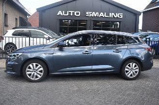 Damaged car Renault Mégane 1.3 Tce 140Pk Equilibre *Navi/Clima 2023/6