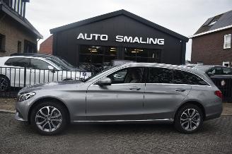 Voiture accidenté Mercedes C-klasse 350E Lease Edition 211Pk *Navi/Clima/Camera/Burmeister 2015/12