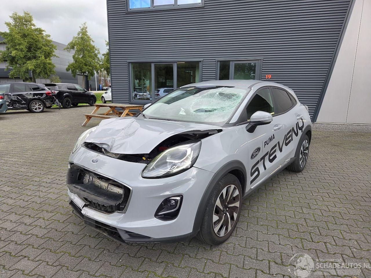 Ford Puma TITANIUM / NAVI / STOELVERW / 30 DKM