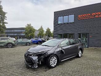 Toyota Corolla 1.8 HYBR picture 5