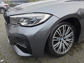 BMW 2500...3.3 330e HYBR /M-SPORT / HARM KARDON / HEAD UPP picture 5