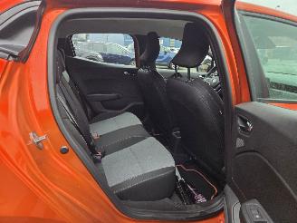 Renault Clio  picture 16
