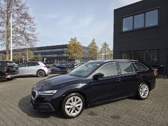 Skoda Octavia 1.5 TSi 110kw / CAMERA / NAVI picture 2