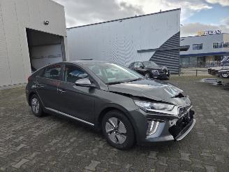 Unfallwagen Hyundai Ioniq HYBRIDE  29 DKM 2022/8