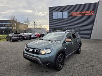 krockskadad bil auto Dacia Duster EXTREME  ALL-RAD 110KW / 24 DKM 2024/3