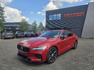 škoda osobní automobily Volvo S-60 T8  AW-D 334KW. BENZ-HYBR -ULTIMATE DARK / PANO / HEAD UPP 2023/4