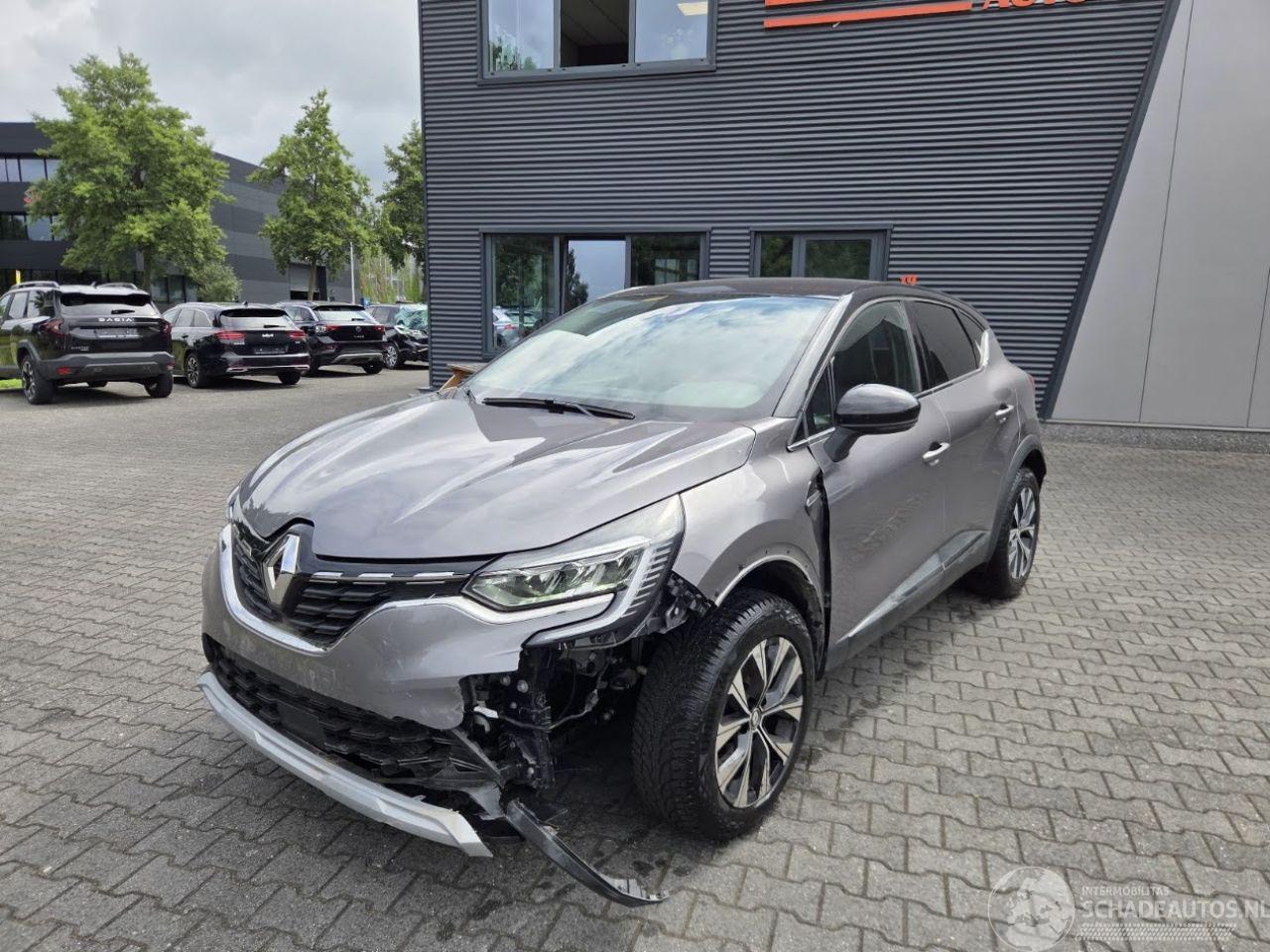 Renault Captur TECHNO 67KW / CAMERA / NAVI