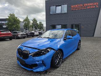 Damaged car BMW 1-serie 118i  M-SPORTPAKKET / PANO / SPORTSTOELEN 2021/4