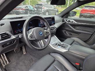 BMW i4 M-50 400KW  X-Drive / PANO / HEAD UPP / BROOKLYN GRAU picture 18