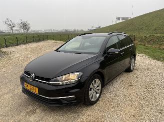 Unfallwagen Volkswagen Golf 1.6 TDI Comfortline/automaat/clima/navi 2018/4