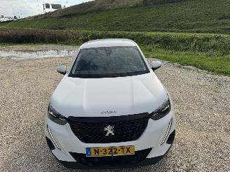 Peugeot 2008 1.2 PureTech Active clima navi nap picture 3