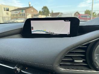 Mazda 3 2.0 SkyActiv-G Luxery | RHD | HUD | CAMERA | ACC picture 16