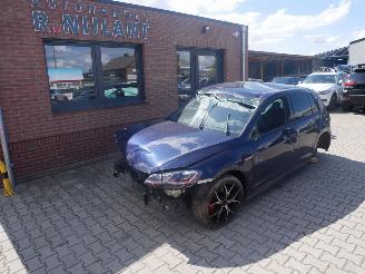 damaged passenger cars Volkswagen Golf GTI PERFORMANCE LED DSG ALCANTARA 2018/6