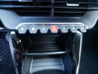 Peugeot 208 LIKE picture 17