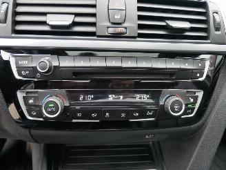 BMW 3-serie 320 D LUXURY X-DRIVE PANORAMADAK LEER LED picture 13