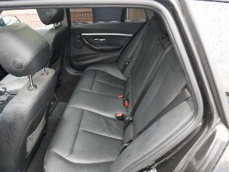 BMW 3-serie 320 D LUXURY X-DRIVE PANORAMADAK LEER LED picture 9