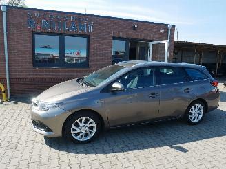 krockskadad bil auto Toyota Auris Touring Sports COMFORT HYBRIDE 2018/2
